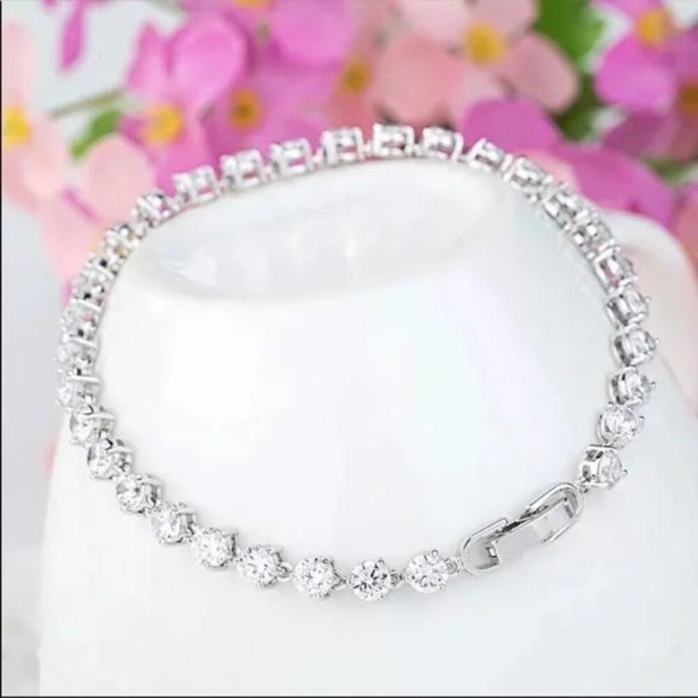 NEW 925 STERLING SILVER DIAMOND TENNIS BRACELET, NICE BRACELET, CUTE BRACELET - Picture 4 of 7